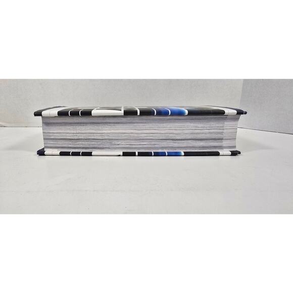 NLT Teen Life Application Study Bible - Tyndale New With Dust Cover Hardcover - Picture 5 of 5